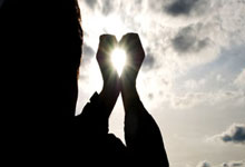 体育巨星力挺热门赛事，引发世界轰动